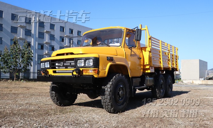 東風六驅(qū)卡車,六驅(qū)越野車,東風軍車,軍用運輸車,越野卡車,尖頭卡車