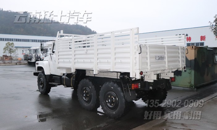 東風(fēng)六驅(qū)越野車,東風(fēng)尖頭卡車,四驅(qū)六驅(qū)長頭卡車,東風(fēng)卡車出口,EQ240,6*6越野運(yùn)輸車
