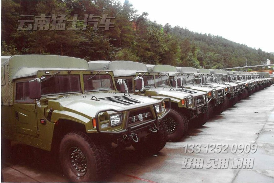 東風(fēng)猛士,EQ2050,長頭單排軟頂,軍用越野車,四驅(qū)猛士越野車,東風(fēng)猛士配置