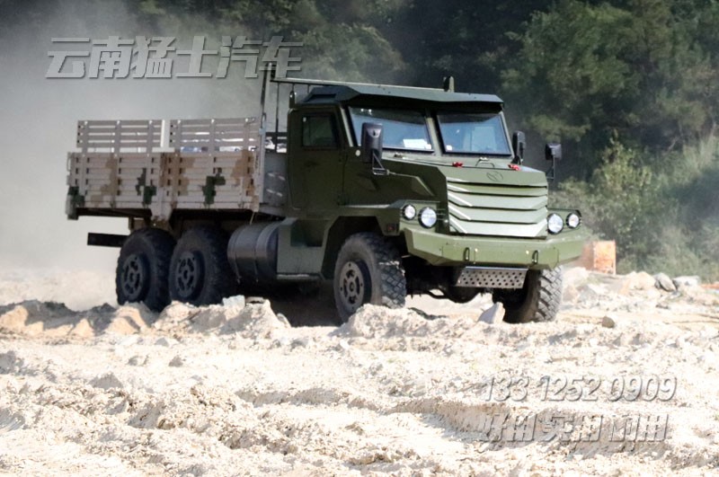 六驅(qū)裝甲車,EQ2100,越野卡車,防護(hù)型卡車,底盤性能檢測