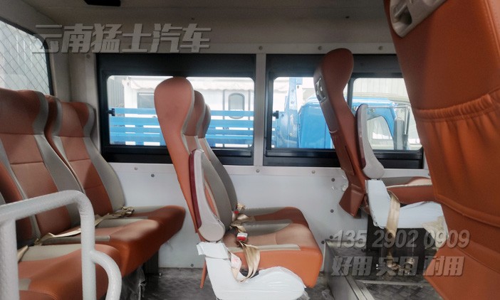 六驅(qū)越野專用車,救援搶險車,油料運輸車,特種客車,工程加運油車,3立方加油車