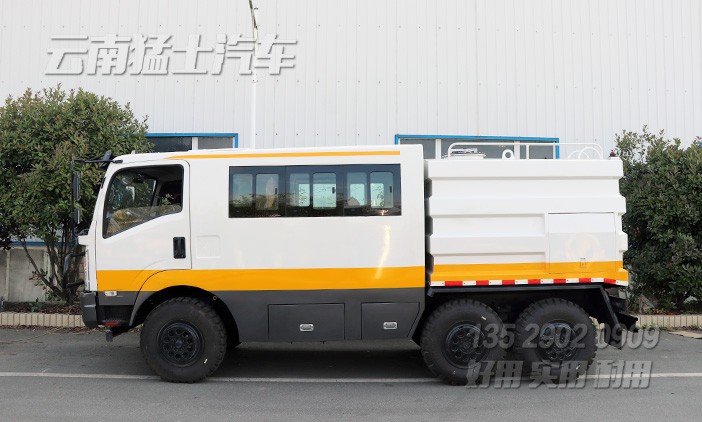六驅(qū)越野專用車,救援搶險車,油料運輸車,特種客車,工程加運油車,3立方加油車