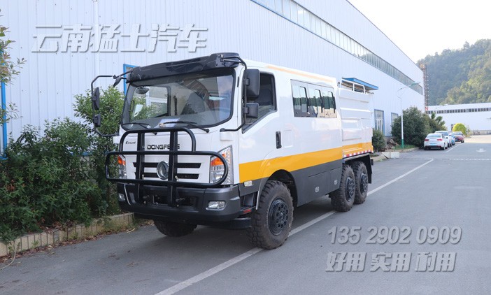 六驅(qū)越野專用車,救援搶險車,油料運輸車,特種客車,工程加運油車,3立方加油車