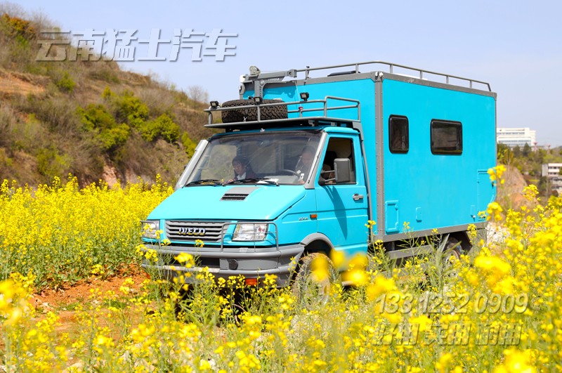 依維柯房車,四驅(qū)越野房車,自行式房車,房車露營,定制款房車,房車設計,房車改裝