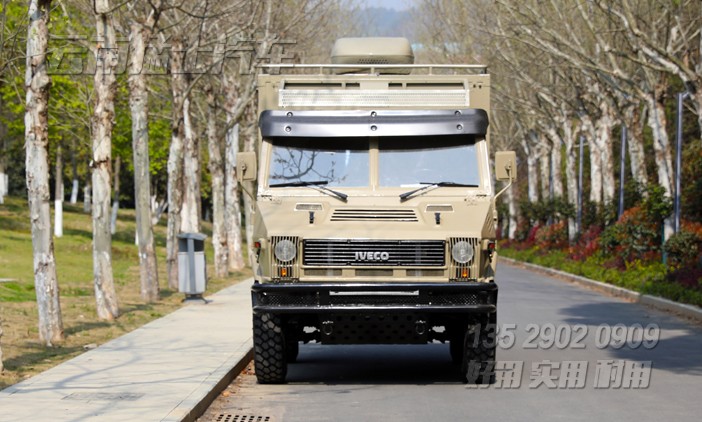 依維柯2046,越野型旅居房車,移動(dòng)辦公車,房車定制改裝,戶外辦公室