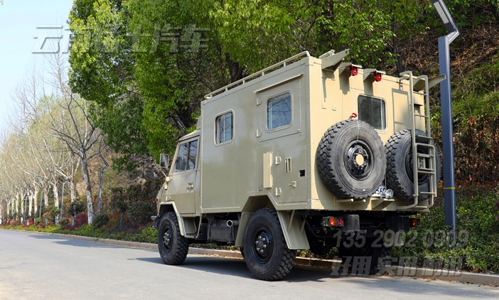 依維柯2046,越野型旅居房車,移動(dòng)辦公車,房車定制改裝,戶外辦公室