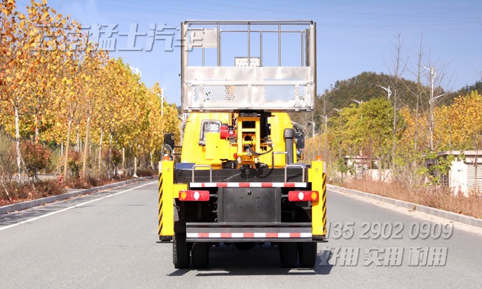 特種高空工作車,22米高空作業(yè)車,高空救援檢修,高空車生產(chǎn)廠家,線路檢修車,高空救援車